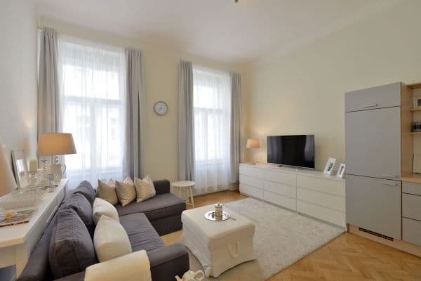 1 bedroom with open-plan kitchen flat to rent, 55 m², Varšavská, Prague, Prague 1 bedroom with open-plan kitchen flat to rent, 55 m², Varšavská, Prague, Prague