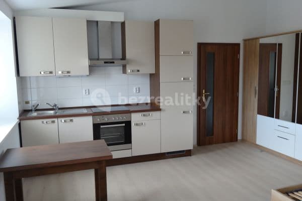Studio flat to rent, 45 m², Fügnerova, Poděbrady, Středočeský Region Studio flat to rent, 45 m², Fügnerova, Poděbrady, Středočeský Region