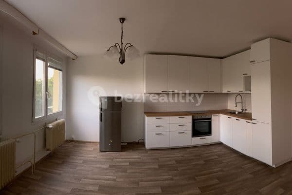 2 bedroom with open-plan kitchen flat to rent, 70 m², Nedvězská, Praha