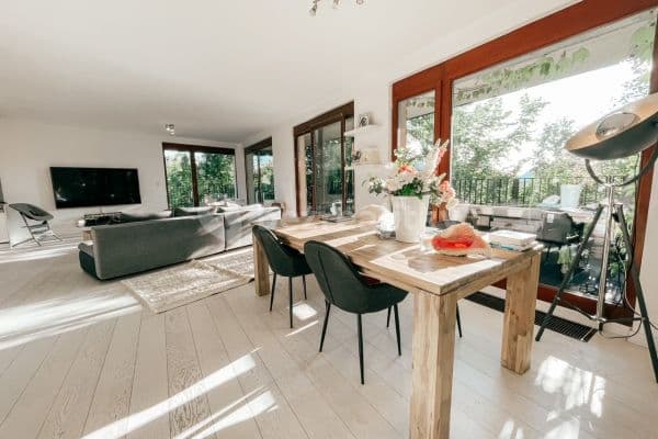 2 bedroom with open-plan kitchen flat to rent, 130 m², Na Doubkové, Praha 2 bedroom with open-plan kitchen flat to rent, 130 m², Na Doubkové, Praha