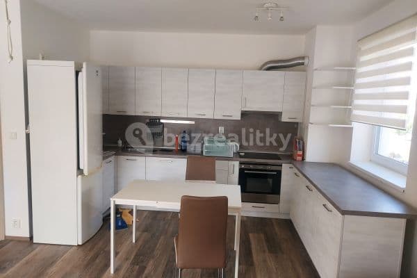 2 bedroom with open-plan kitchen flat to rent, 73 m², Šlapanice, Jihomoravský Region