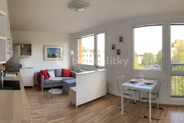 Studio flat to rent, 33 m², Havránkova, Praha Studio flat to rent, 33 m², Havránkova, Praha