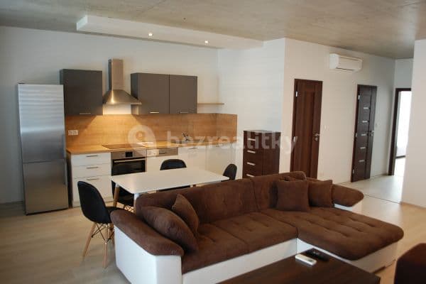 3 bedroom flat to rent, 83 m², Petržalka, Bratislavský Region