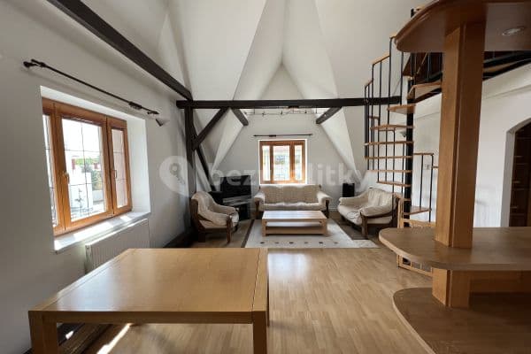4 bedroom flat to rent, 136 m², Semilská, Prague, Prague