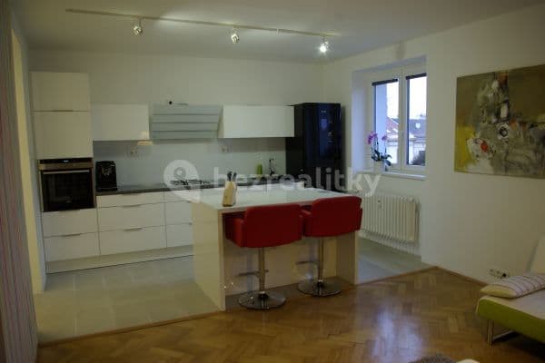 2 bedroom with open-plan kitchen flat for sale, 72 m², Bayerova, Brno