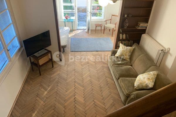 4 bedroom flat to rent, 88 m², Prague, Prague