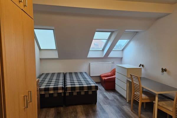 Studio flat to rent, 24 m², Vratislavova, Praha Studio flat to rent, 24 m², Vratislavova, Praha