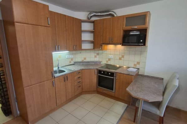 Studio flat to rent, 34 m², Praha Studio flat to rent, 34 m², Praha