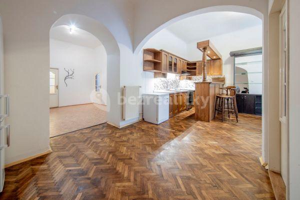 3 bedroom with open-plan kitchen flat to rent, 99 m², Prague, Prague