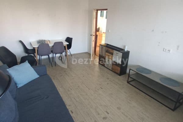 2 bedroom flat to rent, 65 m², Kladno, Středočeský Region