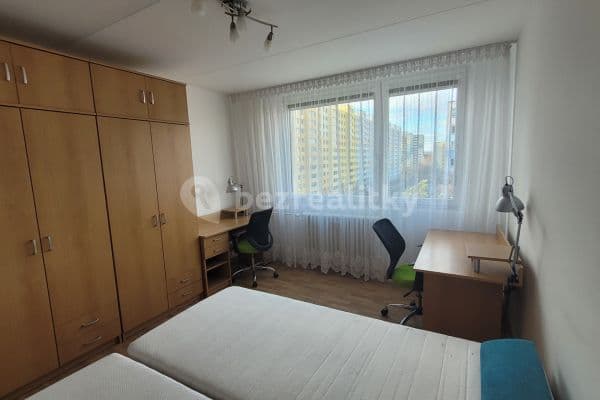 3 bedroom flat to rent, 63 m², Metodějova, 
