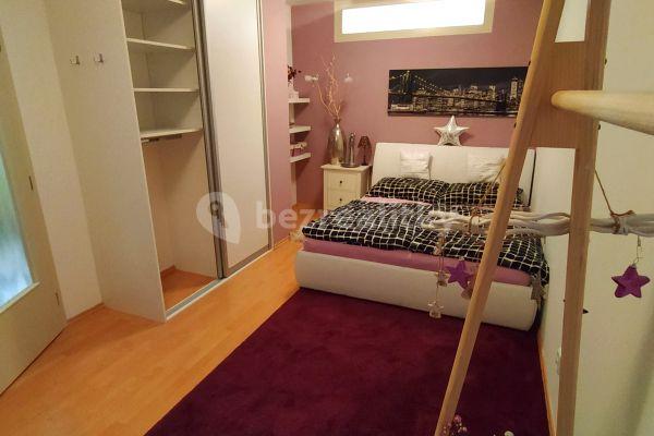 3 bedroom flat to rent, 83 m², Prague, Prague