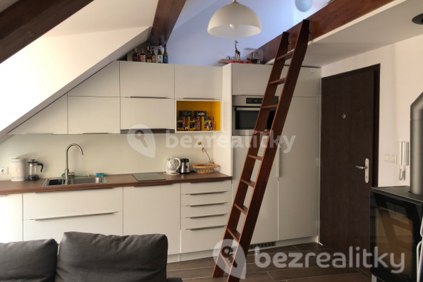 2 bedroom flat to rent, 30 m², Bratislava - mestská časť Staré Mesto, Bratislavský Region