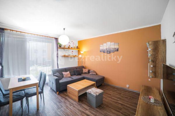 2 bedroom with open-plan kitchen flat for sale, 54 m², Vodní, Hrušovany u Brna