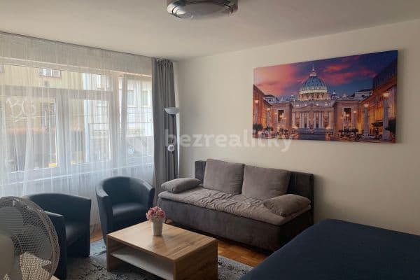 2 bedroom flat to rent, 57 m², Pekařská, Brno