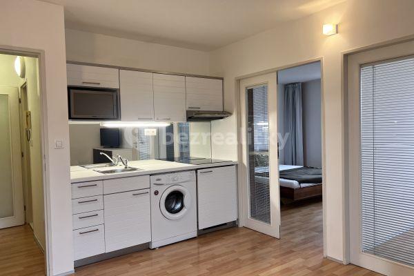 2 bedroom with open-plan kitchen flat to rent, 45 m², Molákova, Prague, Prague