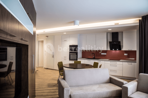 3 bedroom with open-plan kitchen flat to rent, 109 m², Mukařovského, 3 bedroom with open-plan kitchen flat to rent, 109 m², Mukařovského,