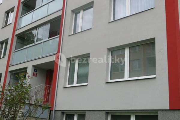 1 bedroom with open-plan kitchen flat to rent, 50 m², Odlehlá, 