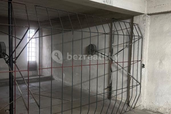 garage to rent, 20 m², Jihlavská, garage to rent, 20 m², Jihlavská,