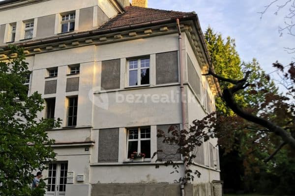 2 bedroom flat to rent, 72 m², Průhonice, Středočeský Region