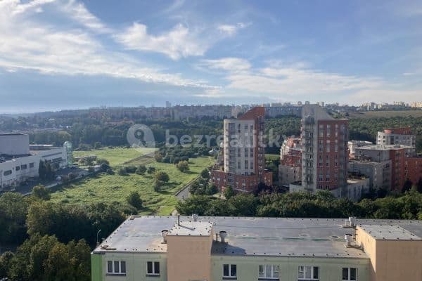 3 bedroom flat to rent, 75 m², Přesličková, Praha 3 bedroom flat to rent, 75 m², Přesličková, Praha