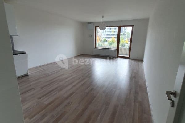 2 bedroom with open-plan kitchen flat to rent, 94 m², K Vystrkovu, Prague, Prague