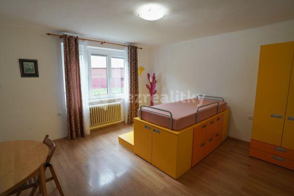 3 bedroom flat to rent, 64 m², Rychtářská, Prague, Prague