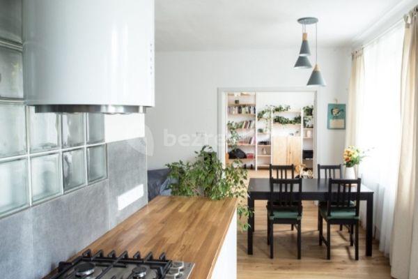 2 bedroom with open-plan kitchen flat to rent, 75 m², Prague, Prague