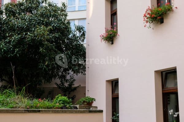 non-residential property to rent, 29 m², Drtinova, Praha