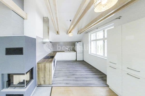 2 bedroom with open-plan kitchen flat to rent, 92 m², Vojtěšská, Neratovice
