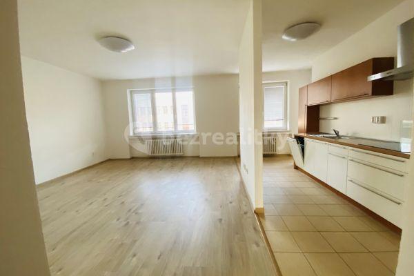 4 bedroom flat to rent, 97 m², Gregorova, 