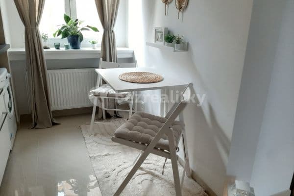 1 bedroom flat to rent, 35 m², Nuselská, Praha 1 bedroom flat to rent, 35 m², Nuselská, Praha