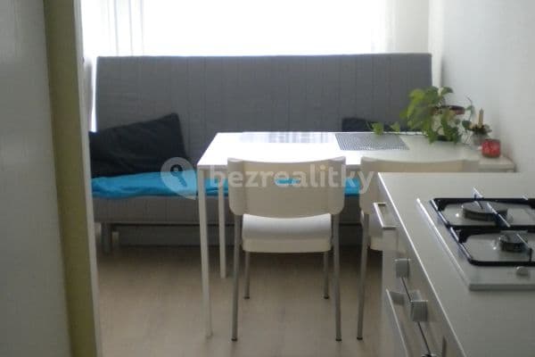 1 bedroom with open-plan kitchen flat to rent, 56 m², Zvoncovitá, Praha