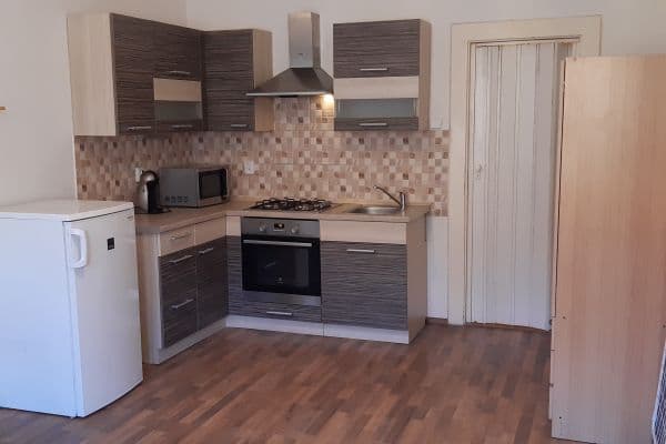 Small studio flat to rent, 30 m², Polská, Praha Small studio flat to rent, 30 m², Polská, Praha