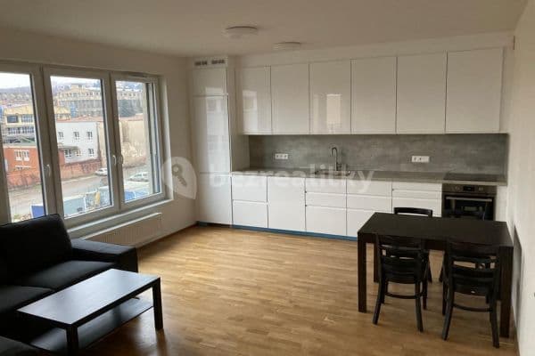 1 bedroom with open-plan kitchen flat to rent, 56 m², Kolbenova, Praha 1 bedroom with open-plan kitchen flat to rent, 56 m², Kolbenova, Praha