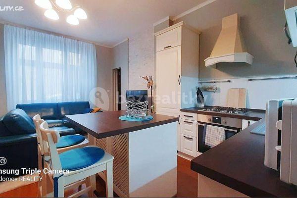 2 bedroom with open-plan kitchen flat to rent, 55 m², Bulharská, Prague, Prague