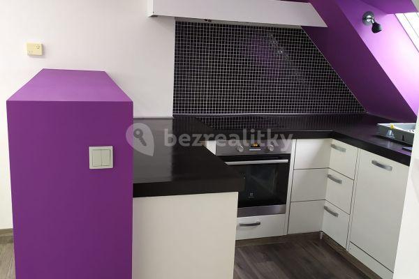 3 bedroom with open-plan kitchen flat to rent, 71 m², Zahradní, Roztoky