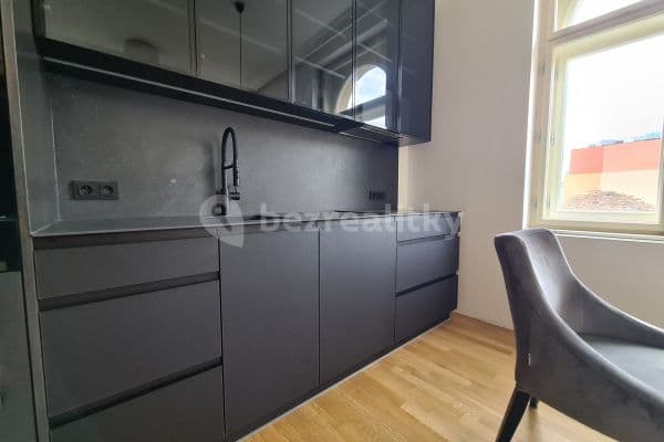3 bedroom with open-plan kitchen flat to rent, 98 m², Prague, Prague