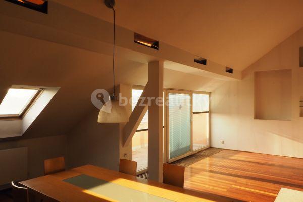 2 bedroom with open-plan kitchen flat to rent, 170 m², Švédská, Prague, Prague
