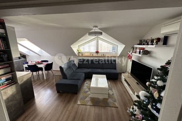 2 bedroom flat to rent, 52 m², Račianska, Nové Mesto, Bratislavský Region
