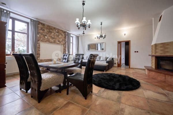 4 bedroom flat to rent, 125 m², Kozinova, Prague, Prague