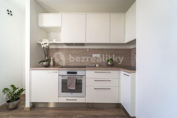 2 bedroom flat for sale, 46 m², Šumná, Hodonín, Jihomoravský Region