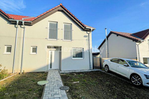 house to rent, 110 m², Syrovice