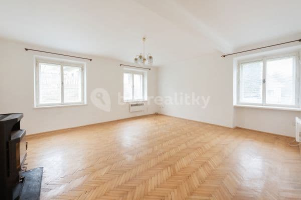 3 bedroom flat to rent, 82 m², Mrač