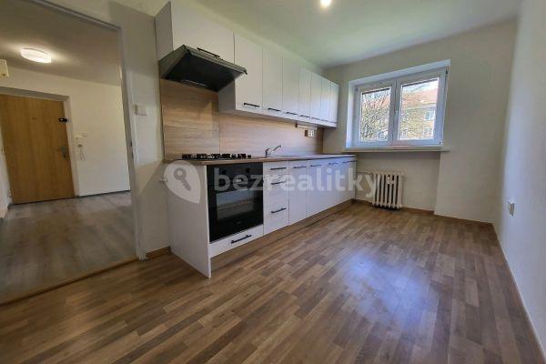 3 bedroom flat to rent, 69 m², Olbrachtova, 