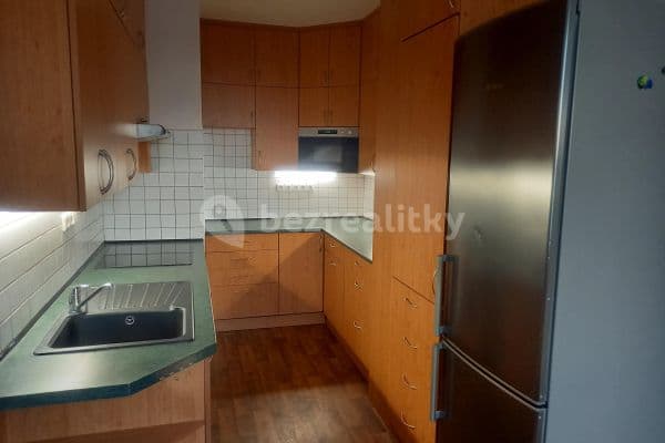 3 bedroom flat to rent, 74 m², Mazurská, Prague, Prague