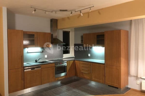 2 bedroom with open-plan kitchen flat to rent, 88 m², U Ježíška, Plzeň, Plzeňský Region 2 bedroom with open-plan kitchen flat to rent, 88 m², U Ježíška, Plzeň, Plzeňský Region