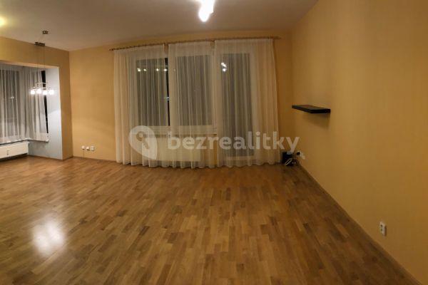 2 bedroom with open-plan kitchen flat to rent, 88 m², U Ježíška, Plzeň, Plzeňský Region