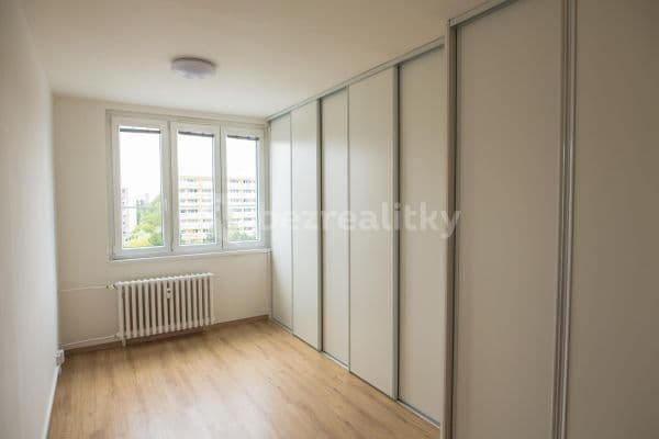 3 bedroom flat to rent, 68 m², Galandova, Praha