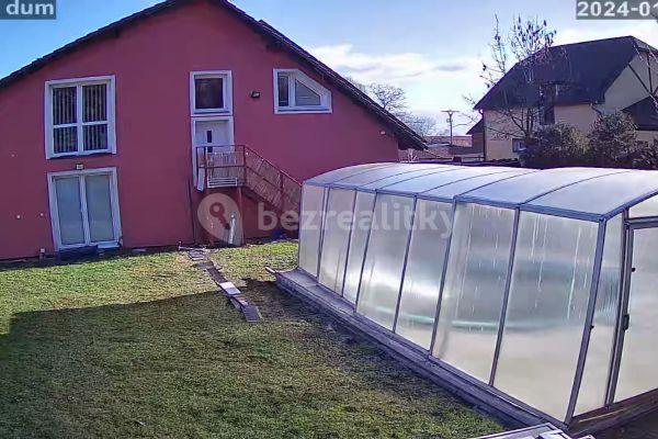 3 bedroom with open-plan kitchen flat to rent, 88 m², Dřínov